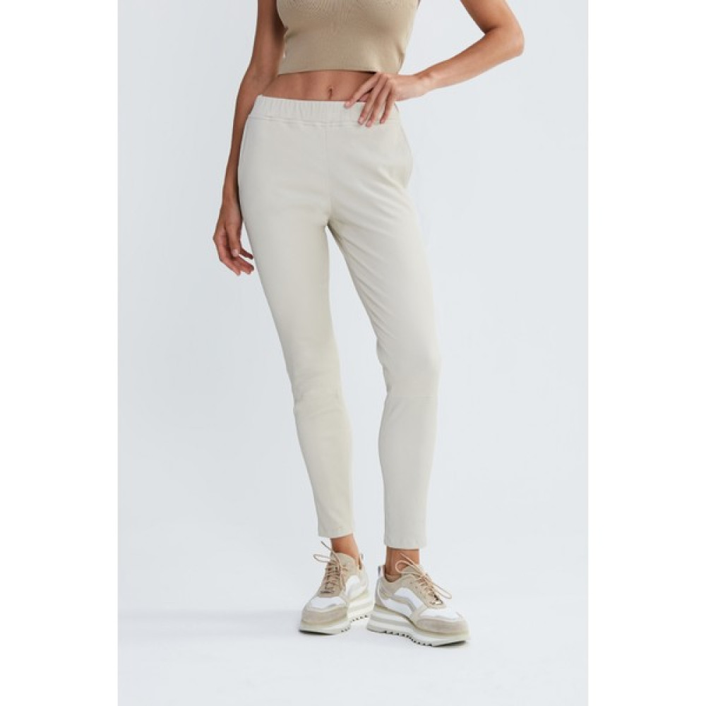 Valmenti Kadın Kırık Beyaz Hakiki Deri Pantolon Deri Pantalon 846 V1020 Byn Dr Pantalon Y23 Kadın Pantolon Fiyatı