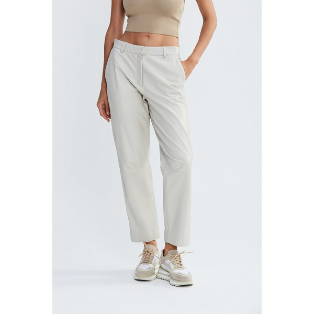 Valmenti Kadın Kırık Beyaz Hakiki Deri Pantolon Deri Pantalon 846 V1025 Byn Dr Pantalon Y23 Kadın Pantolon Fiyatı
