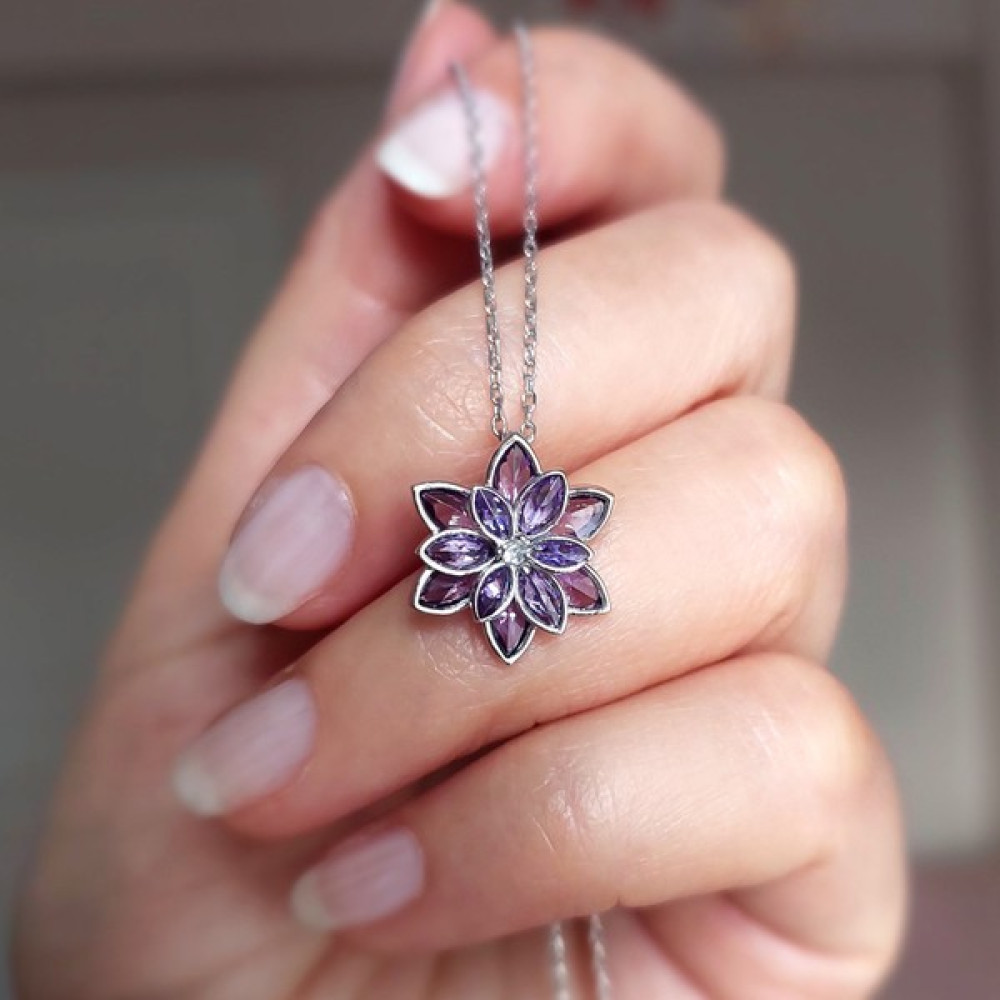 Vaoov 925 Ayar Gümüş Mor Taşlı Rodyumlu Lotus Çiçeği Kolye Gümüş Kolye Fiyatı