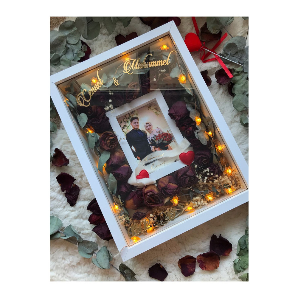 Verda Çerçeve 30x40 Cm Ledli Fotoğraf Bölümlü Tasarım Gül Kutusu Anı Çerçevesi! Ayna Çerçeve! Resim & Fotoğraf Çerçevesi Fiyatı