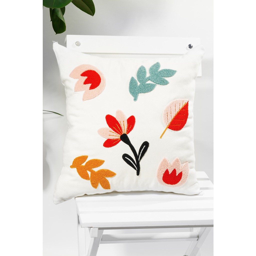 Verra Home Punch Nakışlı Kırlent Kılıfı 45 x 45 cm - Çiçek Desenli - Kırmızı - Yeşil Kırlent / Mobilya Yastığı Fiyatı