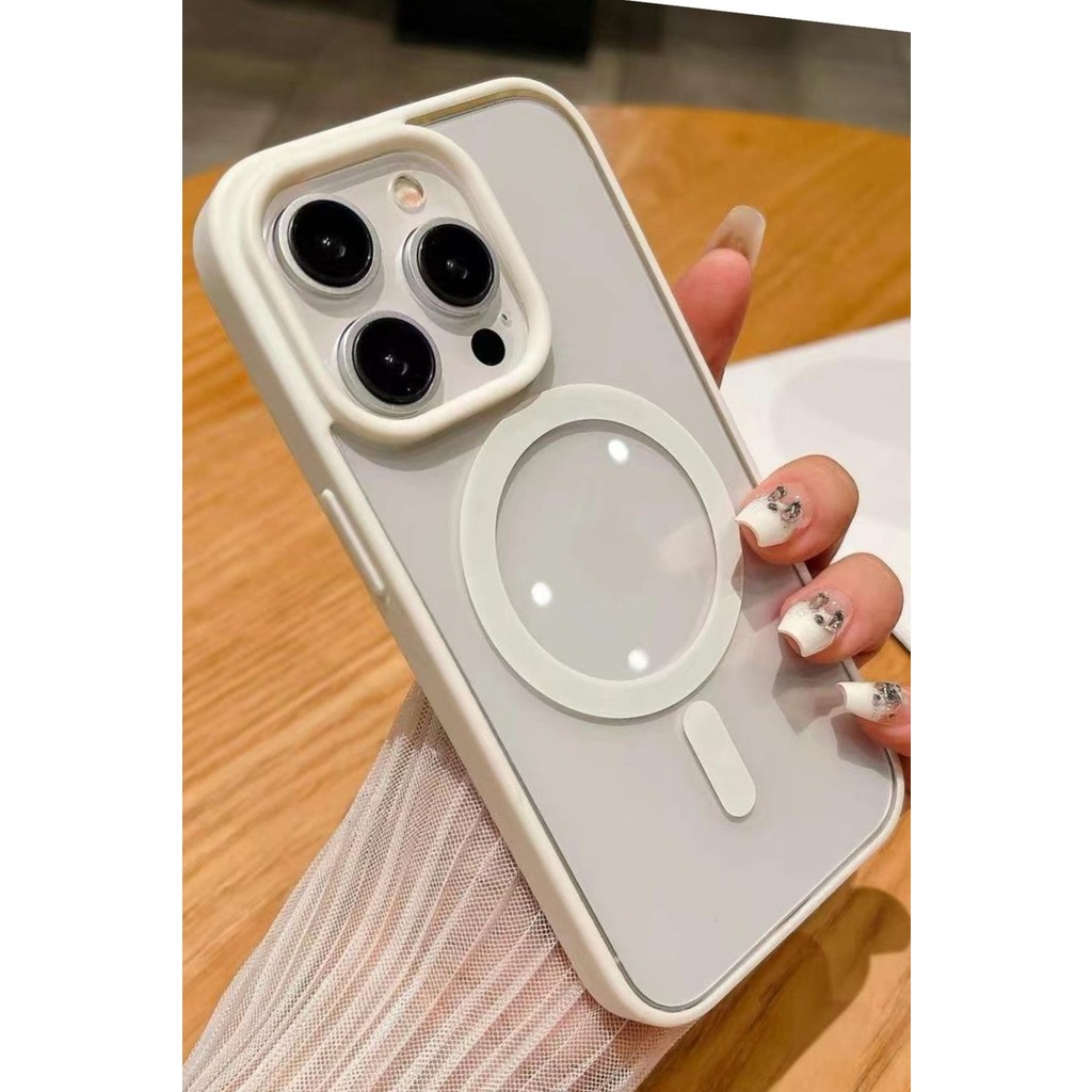 Vip Case Apple iPhone 16 Pro Uyumlu Magsafe Wireless Şarj Özellikli Silikon Kamera Çıkıntılı Rema Kılıf - Beyaz Cep Telefonu Kılıfı Fiyatı