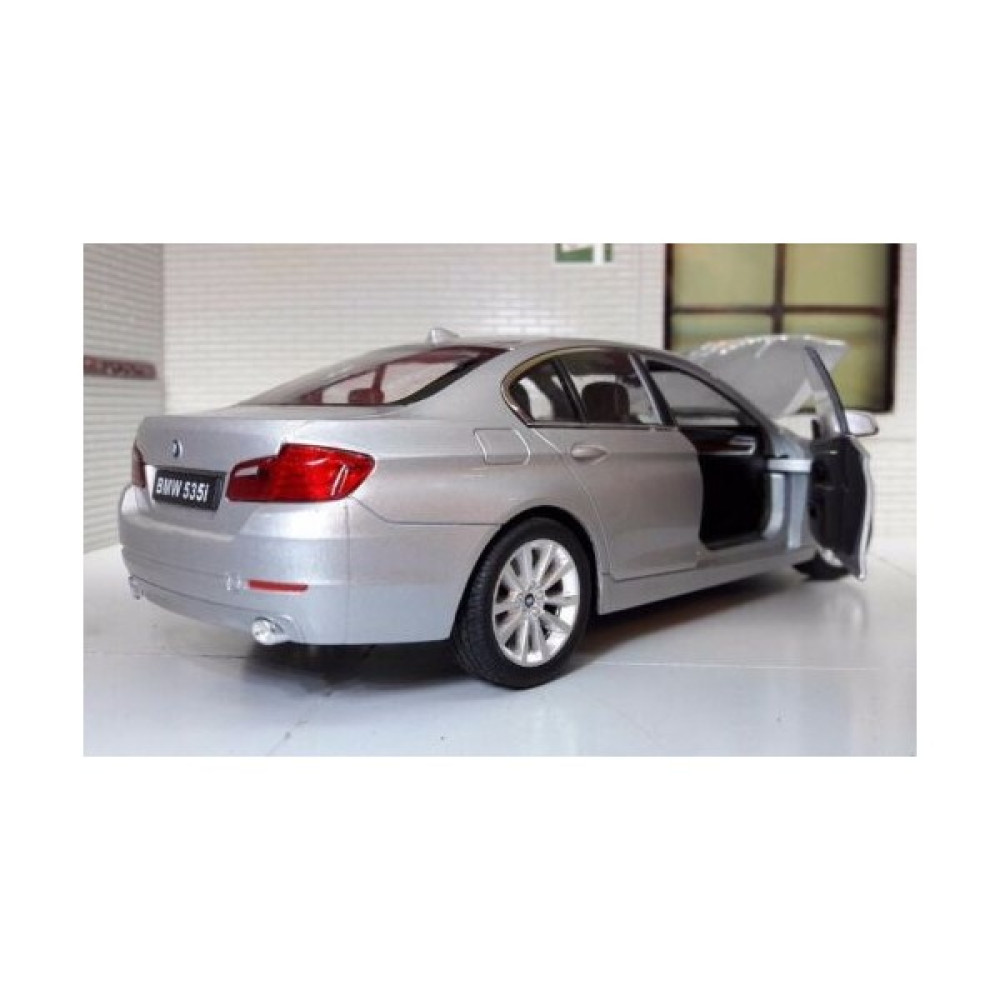 Welly Bmw 535İ F10 Kasa 1/24 Model Araç - Açık Gri Oyun & Hobi Fiyatı