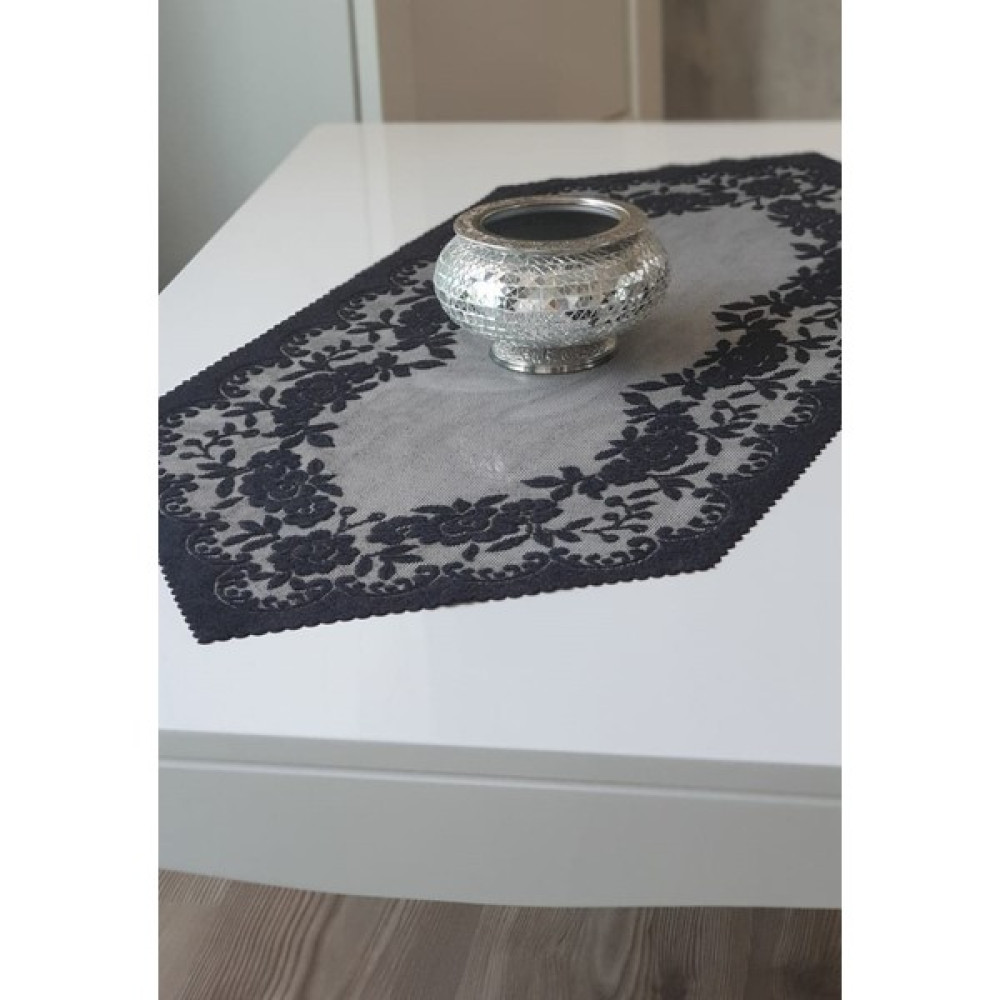 Wenessi Güllü Desene Örme Kısa Runner Örtüsü 40 x 90 cm Siyah Masa Örtüsü Fiyatı