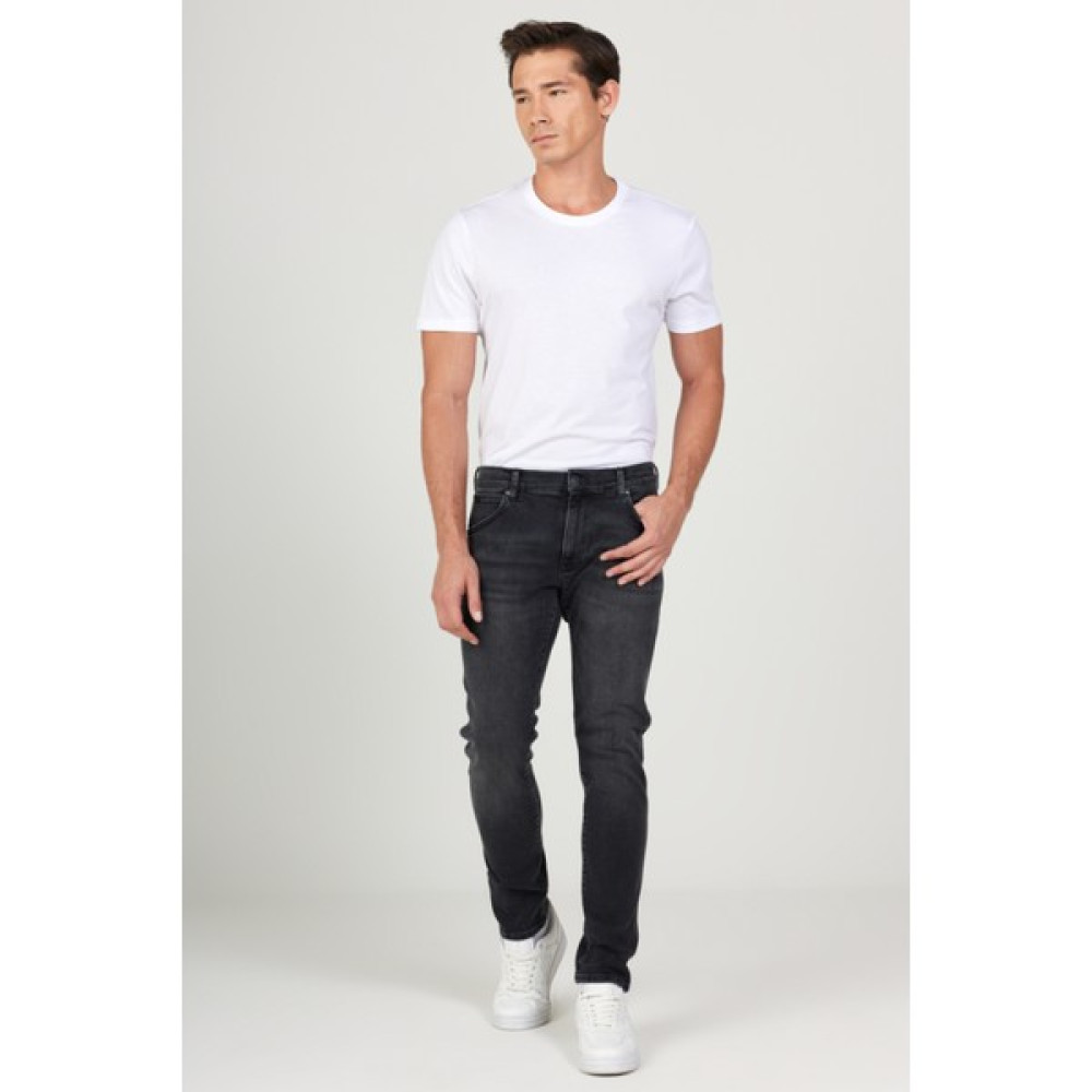 Wrangler Slim Fit Dar Kesim Düşük Bel Taşlamalı Gri Esnek Larston Jean Denim Kot Pantolon Erkek Jeans / Kot Pantolon Fiyatı