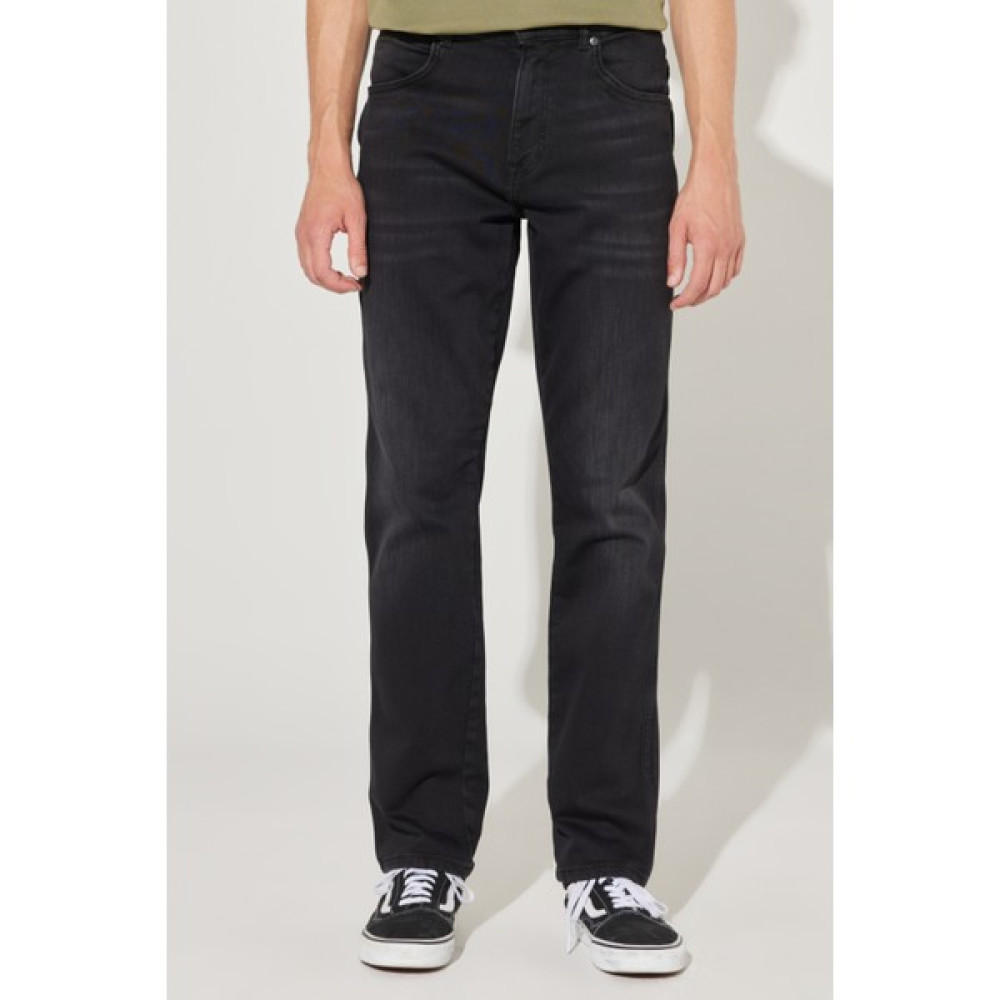 Wrangler Texas Slim Fit Dar Kesim Normal Bel Esnek Jean Kot Pantolon Erkek Jeans / Kot Pantolon Fiyatı