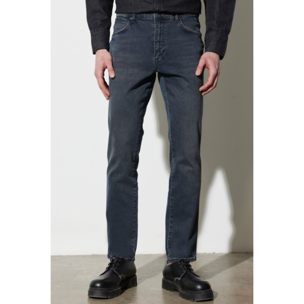 Wrangler Texas Straight Fit Düz Kesim Normal Bel Gri Esnek Jean Kot Pantolon Erkek Pantolon Fiyatı