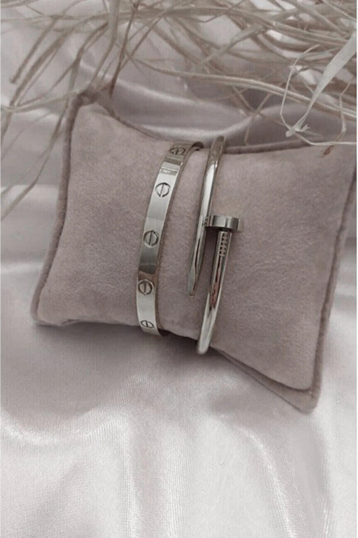 X-Lady Accessories Gümüş Renk Çivi Ve . Bileklik Set 843" Bijuteri Bilezik Fiyatı
