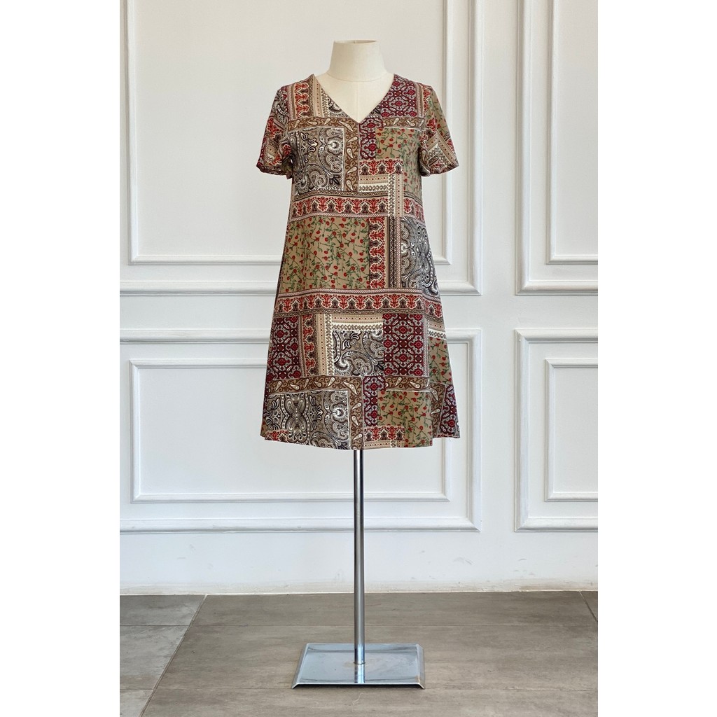 Yağmur Butik Melek Kol Patchwork Desen V Yaka Viscon Elbise Elbise Fiyatı