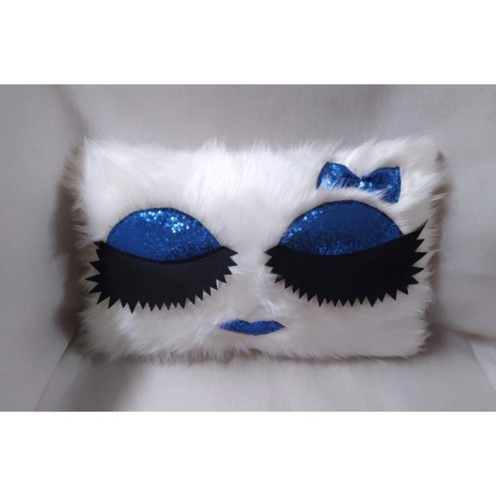 Yılmaz Home Kirpikli Peluş Kırlent Kılıfı - (Beyaz Peluş - Mavi Kirpik) - 30 x 50 cm - Beyaz Kırlent / Mobilya Yastığı Fiyatı