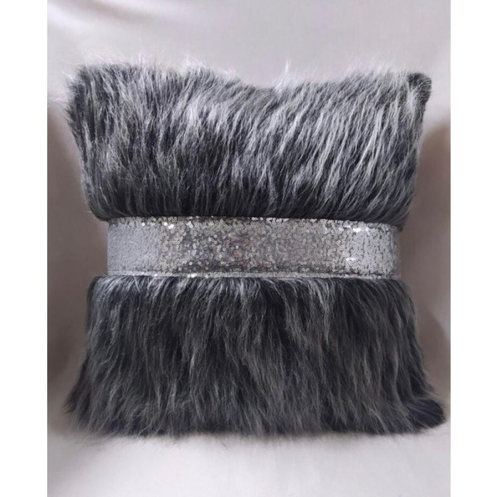 Yılmaz Home Peluş Şeritli Kırlent Kılıfı - (Antrasit Peluş-Gümüş Şeritli) - 42 x 42 cm - Antrasit - Gümüş Kırlent / Mobilya Yastığı Fiyatı