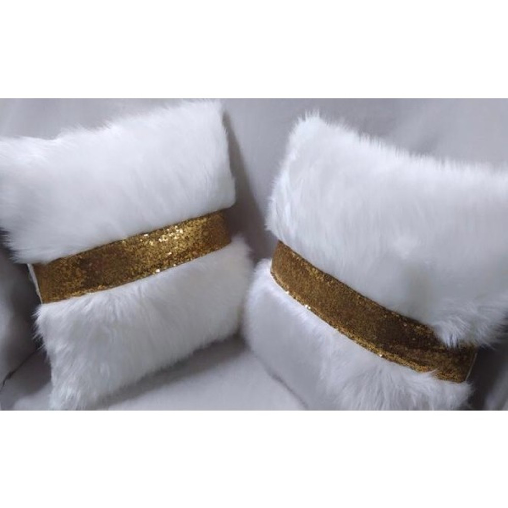 Yılmaz Home Peluş Şeritli Kırlent Kılıfı - (Beyaz Peluş - Gold Şerit) - 43 x 43 cm - Beyaz Kırlent / Mobilya Yastığı Fiyatı