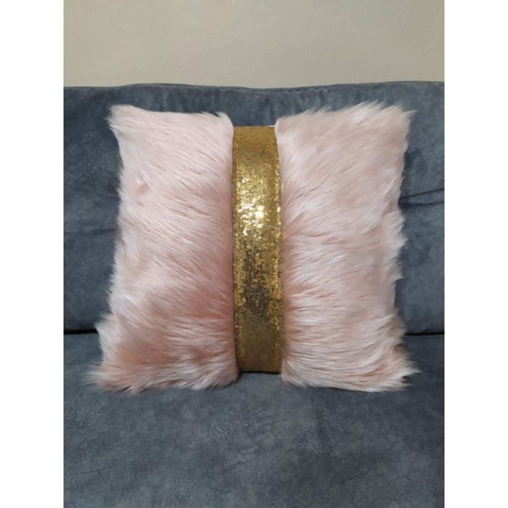 Yılmaz Home Peluş Şeritli Kırlent Kılıfı - (Pudra Peluş-Gold Şeritli) - 42 x 42 cm - Pudra - Gold Kırlent / Mobilya Yastığı Fiyatı