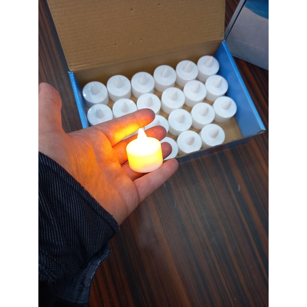 Yörük Tuhafiye LED Işıklı Dumansız Pilli Mum 12 Adet Tealight Mum Düz Desenli Çocuklar İçin Diğer Fiyatı