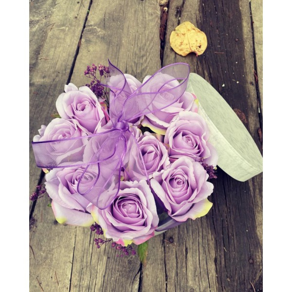 Z&B Flowers Silindir Kutuda Çiçek, Sevgiliye Hediye, Doğum Günü Hediyesi Altın, Takı & Aksesuar Fiyatı