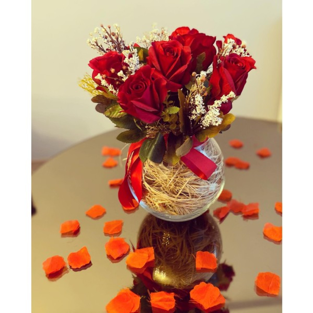 Z&B Flowers Vazo Içerisinde Kırmızı Gül Hediyelik Çiçek Ev & Dekorasyon Aksesuarları Fiyatı