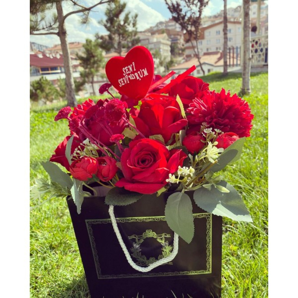 Z&B Flowers Yapay Çiçek,hediye Sepeti,hediye Kutusu,doğum Günü,kırmızı Gül Ev & Dekorasyon Aksesuarları Fiyatı