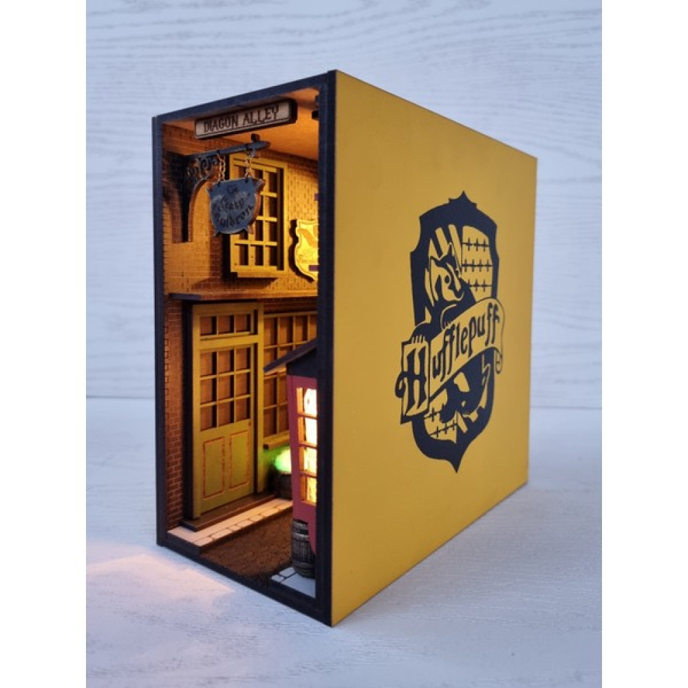 Zebrami Hufflepuff - Harry Potter Diagon Yolu Işıklı Kitaplık Dekoru - Book Nook V2 - Sarı Hediyelik Eşya Fiyatı